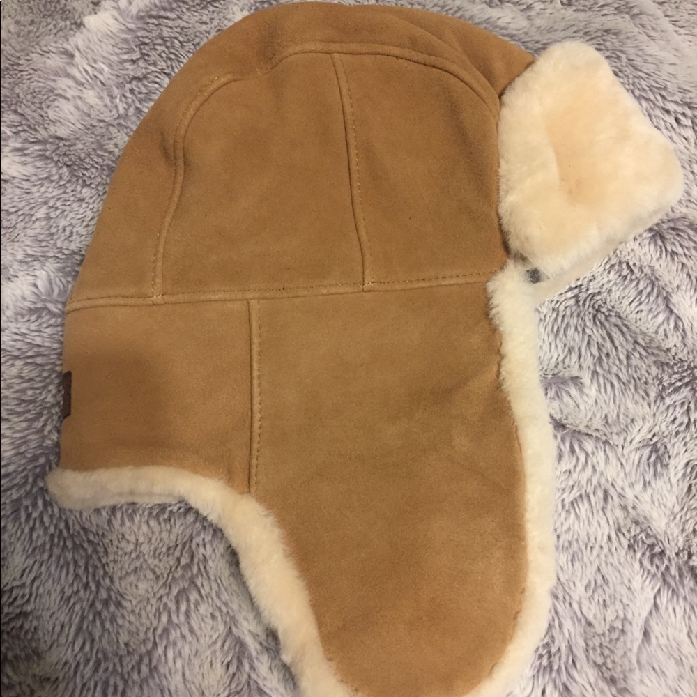 Ugg shearling hat in chestnut.  Brand new w/tags!